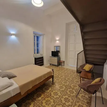 No 60, 2nd Floor, Centrally Located, Fully Equipped Apartment *