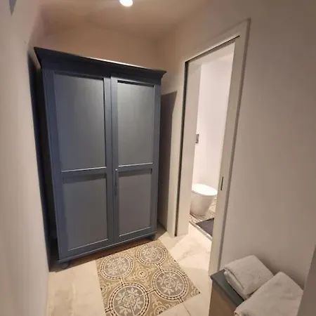 No 60, 2nd Floor, Centrally Located, Fully Equipped * Floriana
